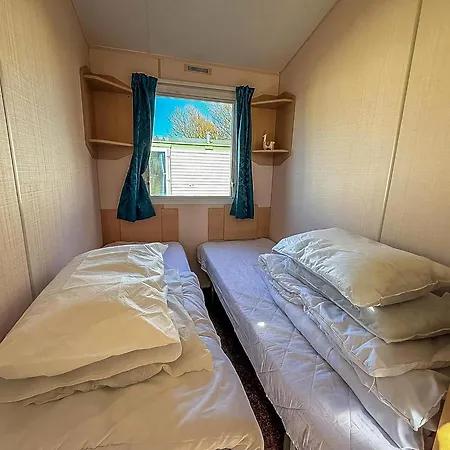 Lovely 6 Berth Caravan At Skipsea Sands Park In Yorkshire Ref 41053Sf Barmston Exterior foto