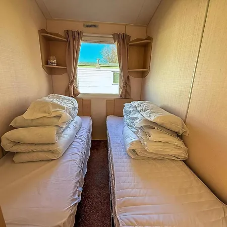 Lovely 6 Berth Caravan At Skipsea Sands Park In Yorkshire Ref 41053Sf Barmston Exterior foto