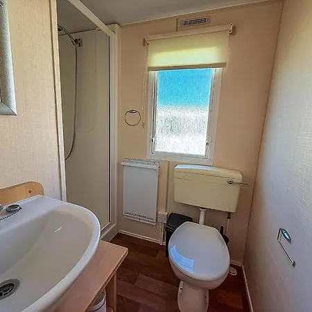 Lovely 6 Berth Caravan At Skipsea Sands Park In Yorkshire Ref 41053Sf Barmston Exterior foto